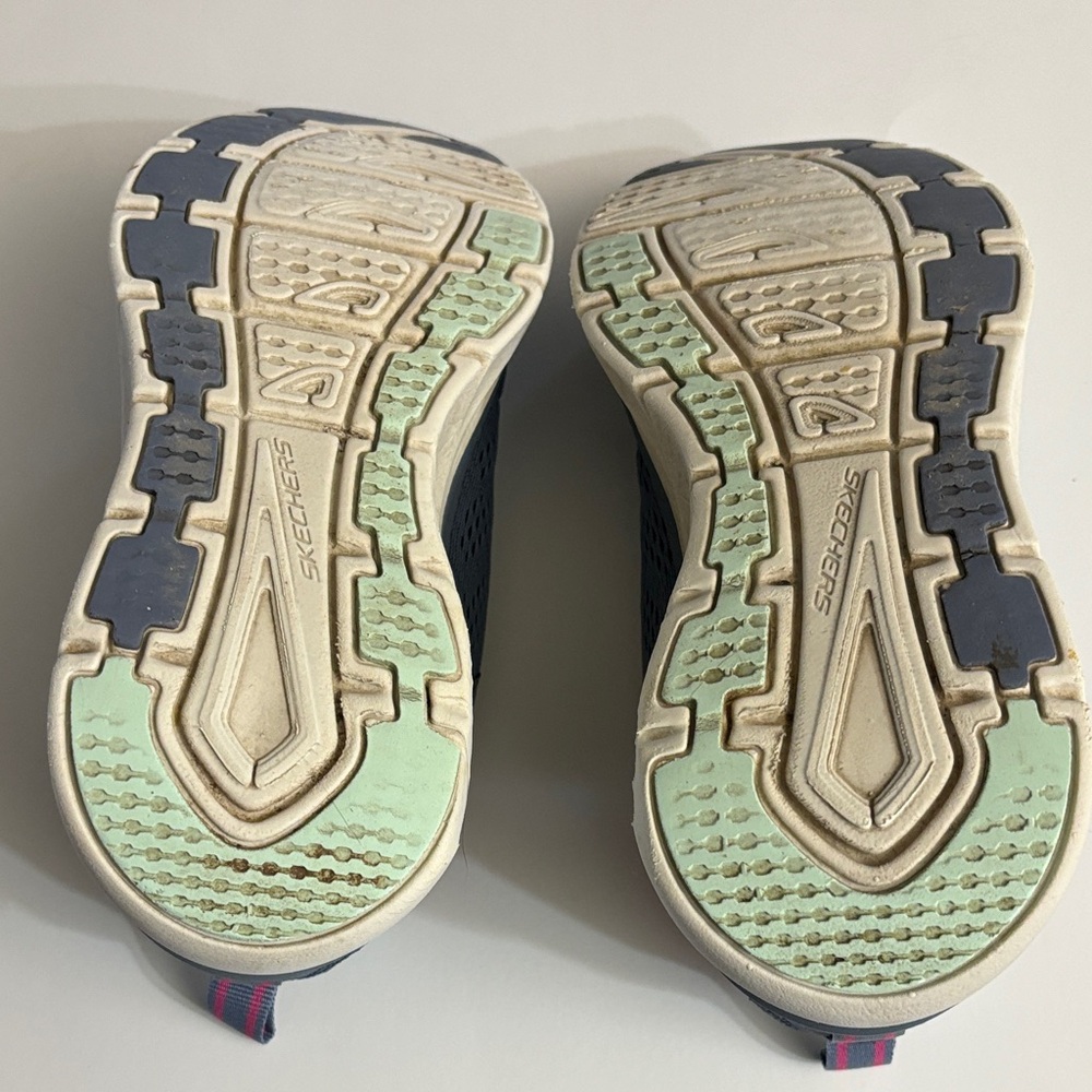 Skechers Blue and Pink Air Cooled Memory Foam Relaxed Fit Women’s Shoes 8.5 - Picture 6 of 9